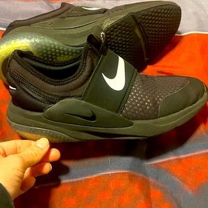 Slip on Nike shoes used good condition